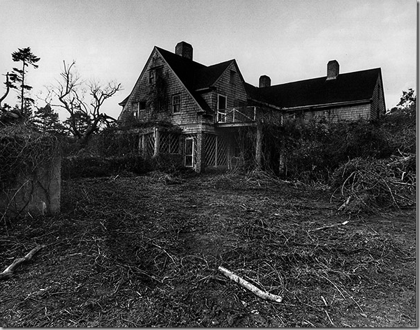 Cote De Texas A Pictorial History Of Grey Gardens Here You Can See The Back Balcony Which Was Removed And Never Replaced Buster Rac Who Writes Grey Gardens News Blog Feels It Should