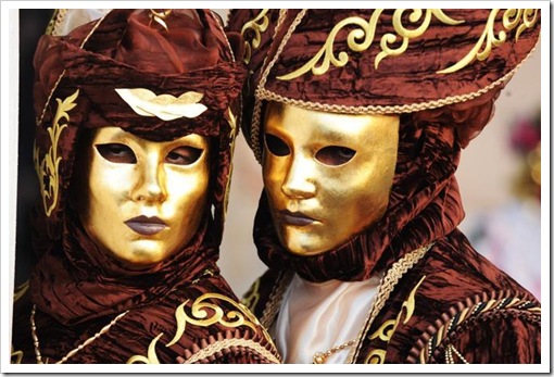 Carnevale 2011 - foto il martedi grasso a venezia - maschera ed erotismo6