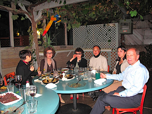  Mrs Shin w relatives and friends