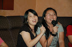 吴依玲（左）和陈苒菡（右），当两个爱唱歌的女孩搭档起来的时候……