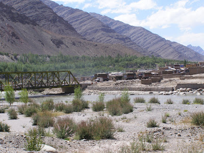 Bridge before Upshi on the Indus