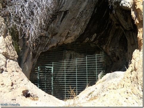 Cueva de Santa Maira