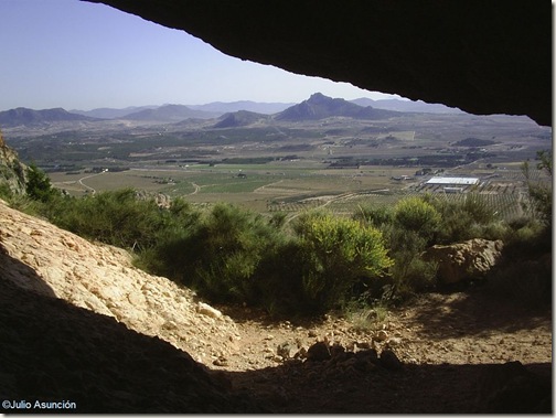 Vista del valle desde las Cuevas de la Huesa Tacaña - Villena