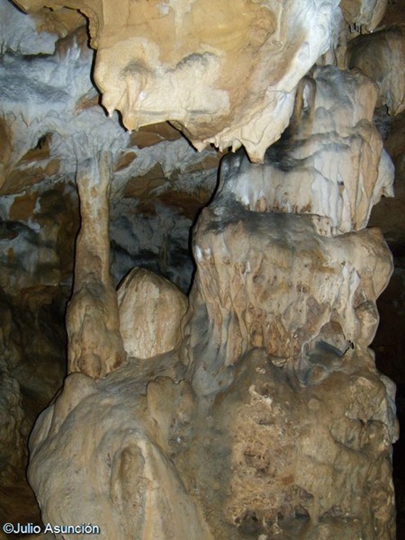[Cueva del Diablo - formación - Guerendiain[4].jpg]
