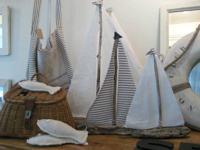[driftwood_sailboats[4].jpg]