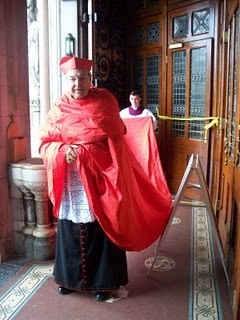 [Cardinal Pell, Cobh Cathedral, EF Mass, July 13, 2009 (4)[3].jpg]
