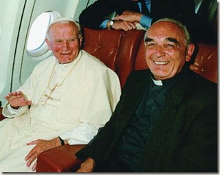 Padre Tucci con Juan Pablo II