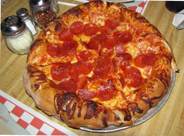 [vincents pizza[4].jpg]