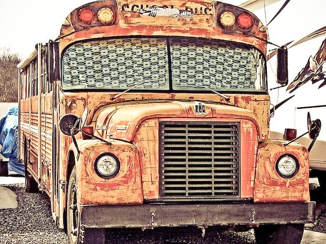 [old school bus lr[5].jpg]