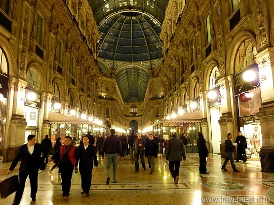 Galleria Vittorio Emanuele -night