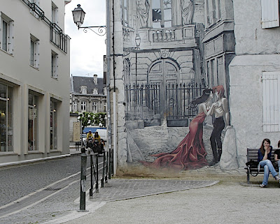 mural near Eglise St. Andre in Angouleme