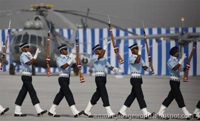 [Air warrior drill team performs at the IAF Day Parade001[3].jpg]