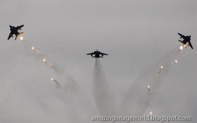 [Jaguars of the Indian Air Force001[3].jpg]
