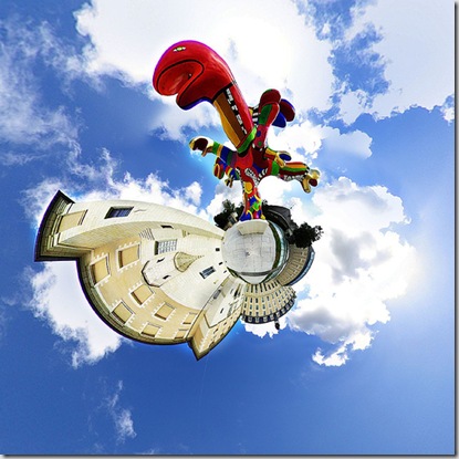 Œuvre de Niki de Saint-Phalle sur la terrasse du musée des Beaux Arts d'Angers