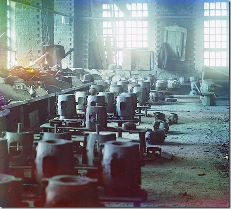 Molding shop at the Kasli plant; 1910
Sergei Mikhailovich Prokudin-Gorskii Collection (Library of Congress).