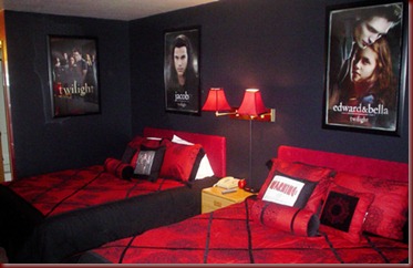 blog_spend_a_night_in_a_twilight_themed_hotel_room