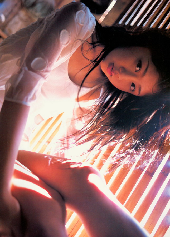 [Yuko Ogura-g058.jpg]