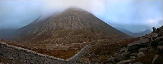 Descending to the Meelmore/Bearnagh saddle