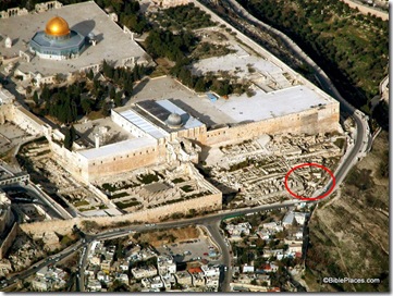 Southern Temple Mount Excavations aerial from sw, tb010703227