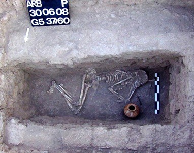 [esqueleto de 5 mil anos[3].jpg]