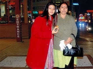 [sneha_family_photo3[3].jpg]