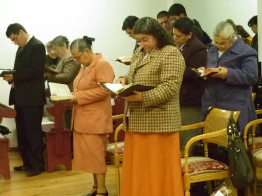 Unidos entona la alabanza