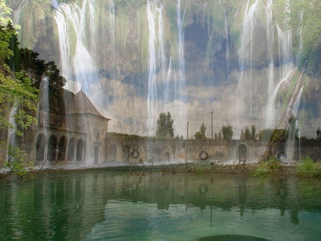 [BacalhoaLago_stylR_Waterfalls2.jpg]