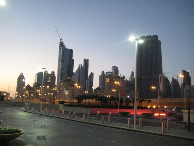 [2010-05-10 Dubai 2077[3].jpg]