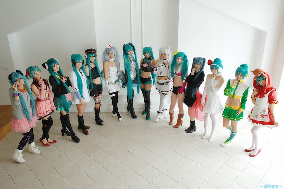 Forum Image: http://lh4.ggpht.com/_xxQMSIMp30U/TQ-ZwZxLZbI/AAAAAAAAAHI/Gh4VI-pEg0o/s912/all-miku-04.jpg