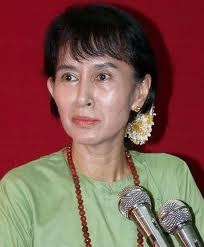 [Suu Kyi[5].jpg]