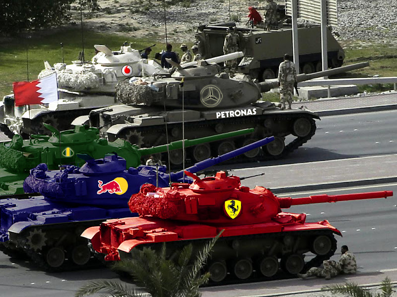http://lh4.ggpht.com/_yd5WhFjnB4w/TWK-2uK3zOI/AAAAAAAAECA/2_NWAGqYDqY/s800/Bahrain_GP_tanks_2011.jpg