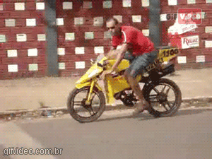 gifvideo-gif-animado-moto-suzuki-yamaha.gif