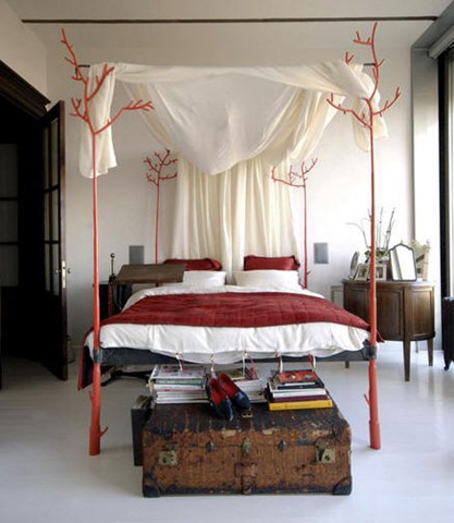 [A Cool Canopy Bed[5].jpg]