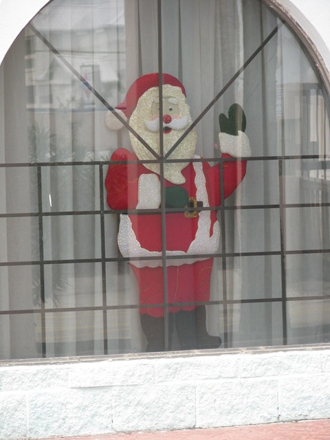 [5250 Santa in Window Ramada Inn South Padre Island Texas[5].jpg]