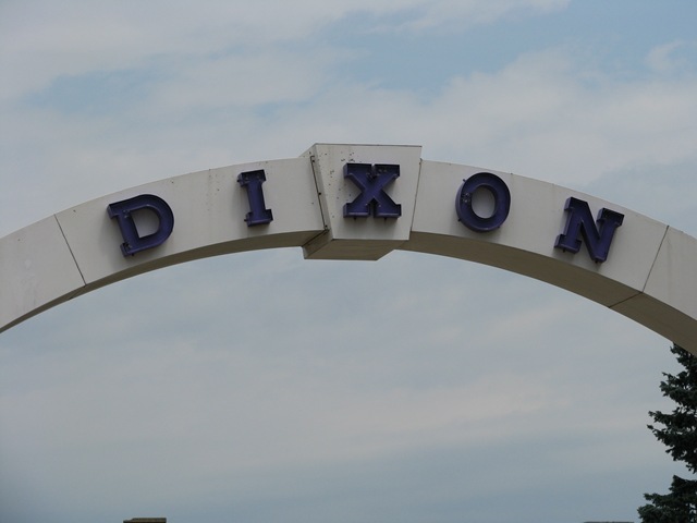 [0212  Dixon IL Victory Memorial Arch[2].jpg]