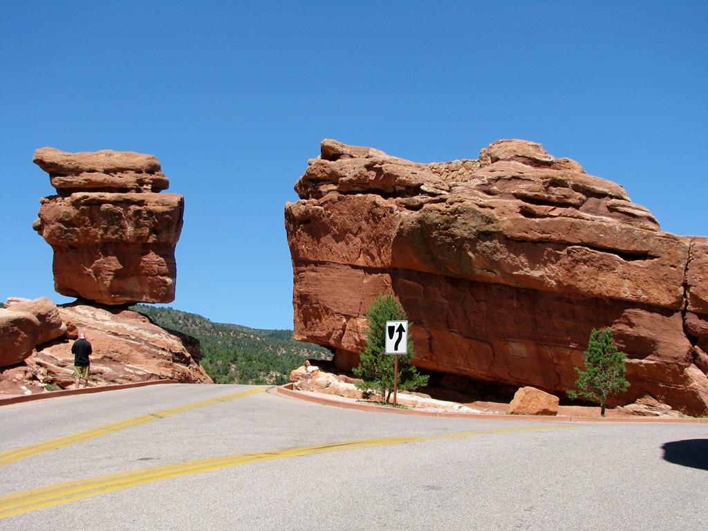 [6432 Garden Of The Gods Balanced Rock and Steamboat Rock CO[3].jpg]