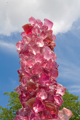 Dale Chihuly. Rose Crystal Tower, 2006. Photo by Teresa Nouri Rishel.