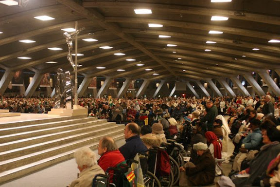 聖ピオ十世会(SSPX)によるルルドへの国際巡礼 2008年10月 SSPX Pilgrimage to Lourdes 2008, Pélerinage international à Lourdes Fraternité St Pie X, FSSPX, LOURDES 2008 par la FSSPX