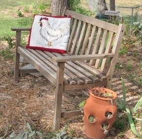 [Rooster pillow and free old bench 009[5].jpg]