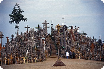 hill-crosses-01-500