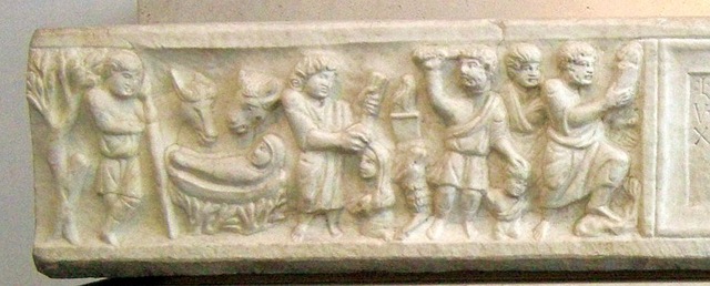 [sarkofag marcusa claudianusa po 330 (fragment)[4].jpg]