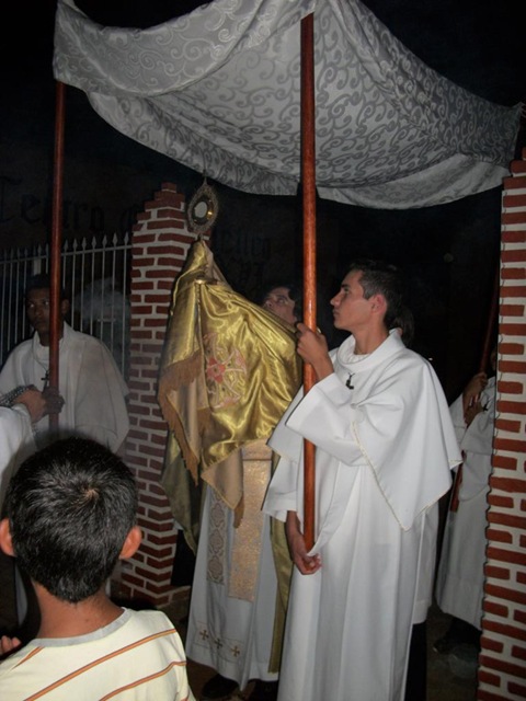[Corpus Christi 2010-145[4].jpg]
