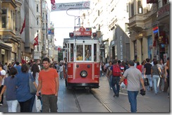Turkia 2009 - Estambul  - Istiklal Caddesi    503