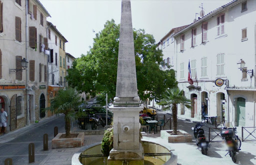 Fontaine Vieux Village