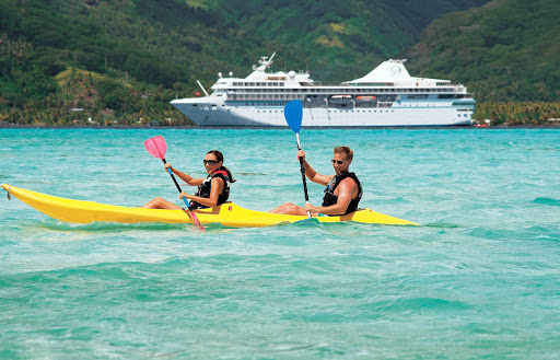 kayaking_Motu_Mahana - Enjoy the songs of the Paul Gauguin singers as they sing island tunes on Motu Mahana.