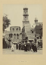 Straatgezicht bij de moskee van Qalawun, Caïro