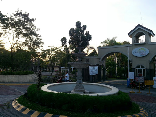 Bonifacio Heights Fountain