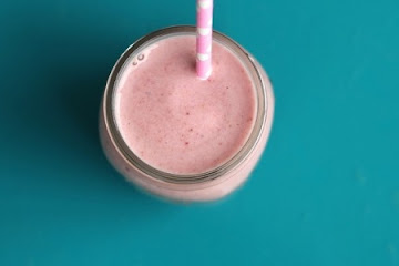 Thick & Creamy Strawberry Banana Protein Shake