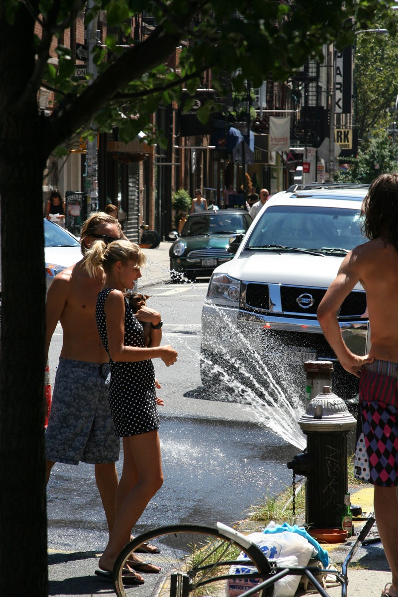 [IMG_2067 Cooling down at the fire hydrant in New York City[2].jpg]