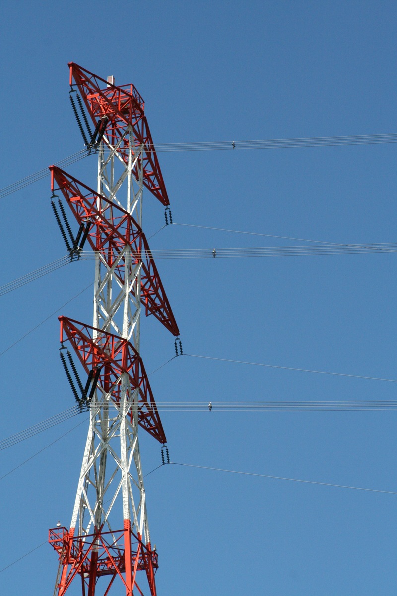[IMG_8155-Blue-red-tower[2].jpg]